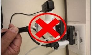 stop-kontak-bertumpuk